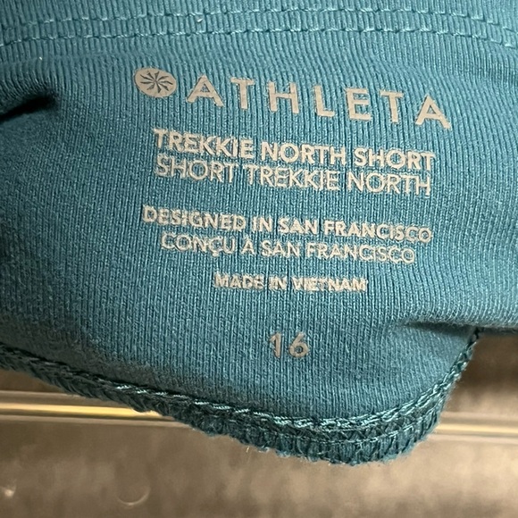 Athleta Trekkie North Shorts Borealis Green Blue Teal Plus Size 16 - Picture 8 of 9